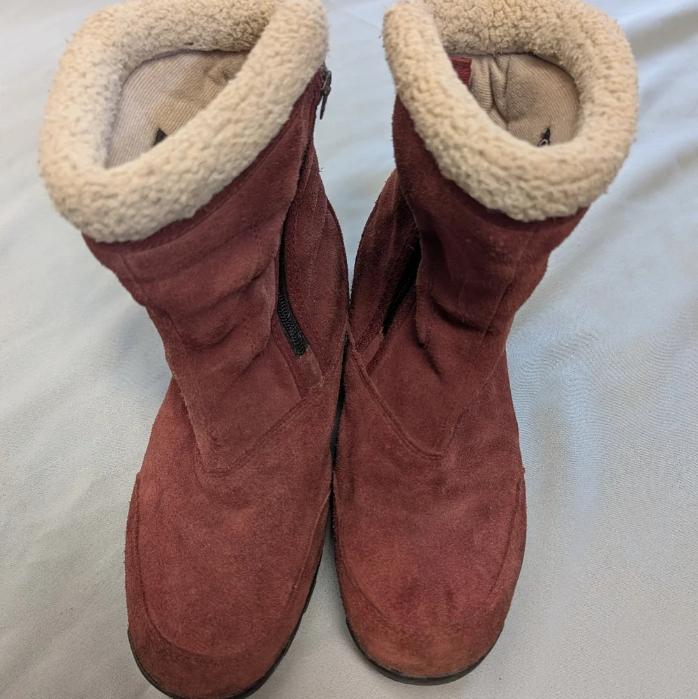Sorel Waterproof Burgundy Suede Winter Boots Size 10